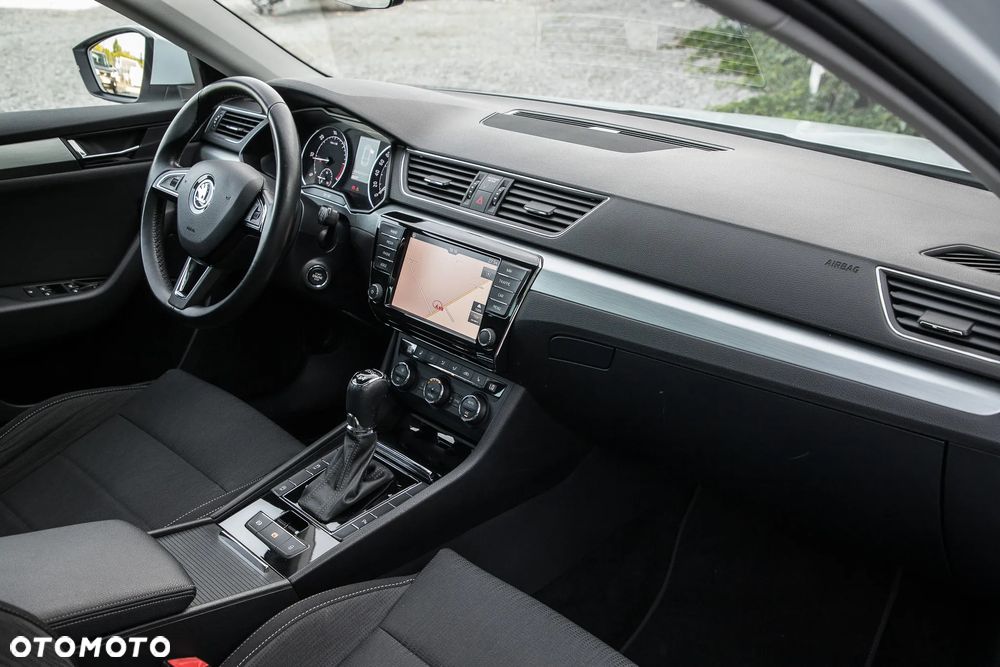 Skoda Superb 2.0 TDI 4x4 DSG Style - 33