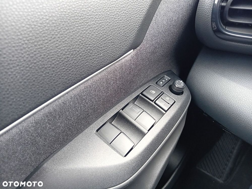 Toyota Yaris Cross Hybrid 1.5 Comfort 4x4 - 22
