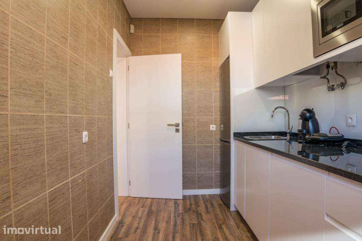 Apartamento com 2 quartos - localizado em Faro - Grande imagem: 3/12