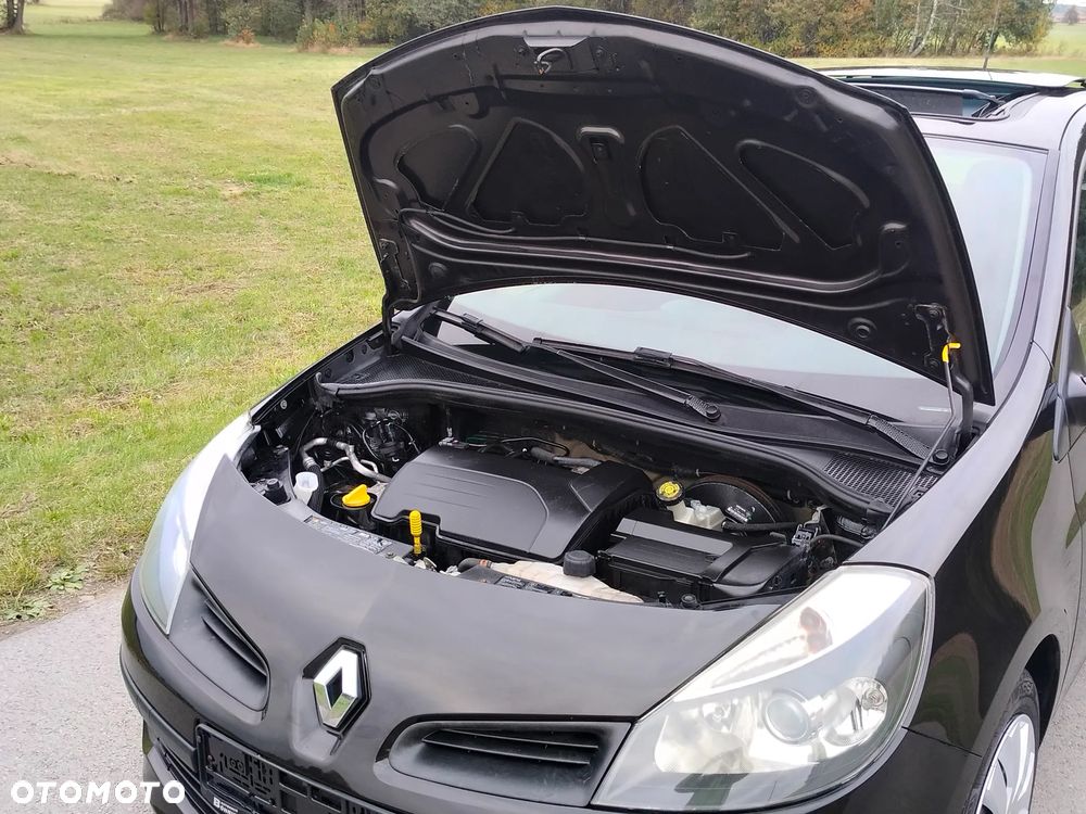 Renault Clio 1.2 16V Luxe Privilege - 32