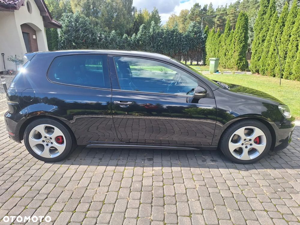 Volkswagen Golf - 2