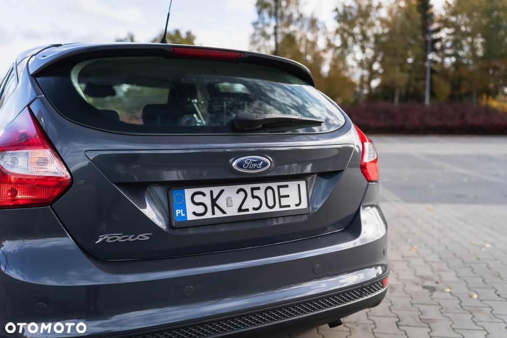 Ford Focus 1.6 Trend - 17