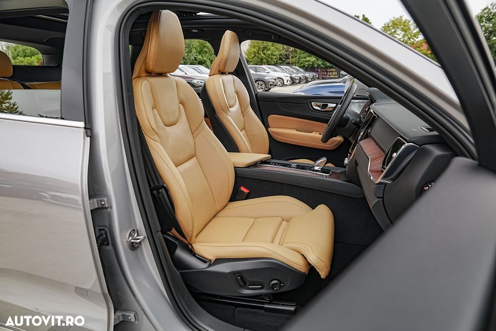 Volvo XC 60 Recharge T6 Twin Engine eAWD Inscription Expression - 17