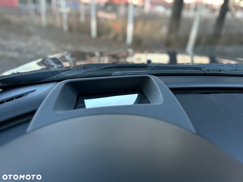 BMW Seria 6 650 i - 28