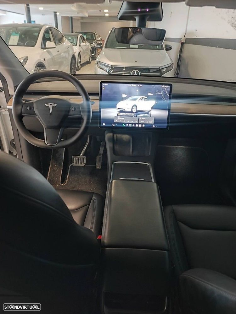 Tesla Model Y Long Range Dual Motor AWD - 11