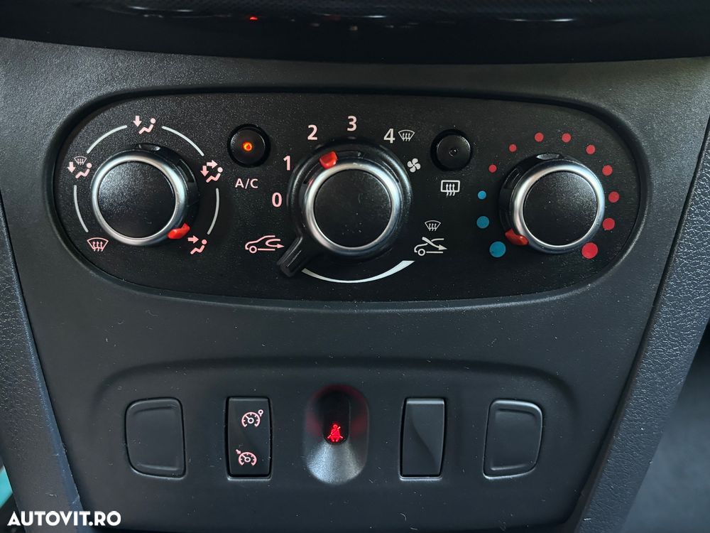 Dacia Sandero 0.9 TCe SL PLUS - 12