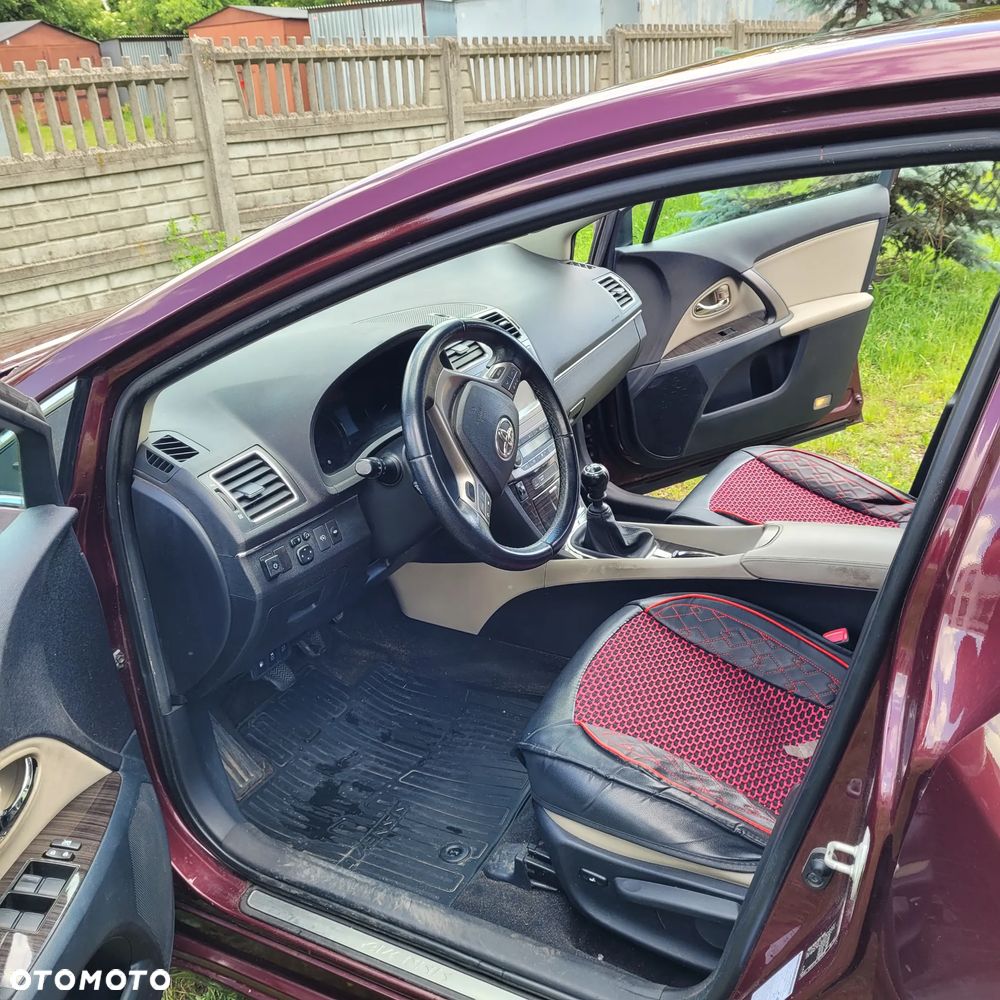 Toyota Avensis 1.8 Style - 16
