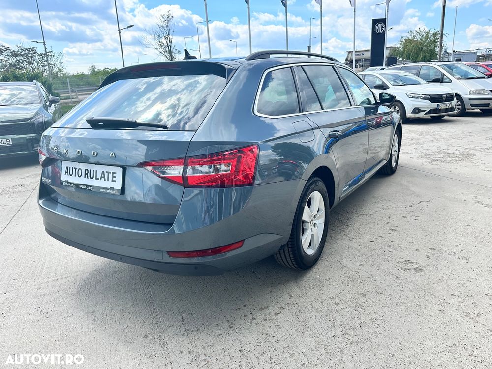 Skoda Superb 2.0 TDI DSG Ambition - 7