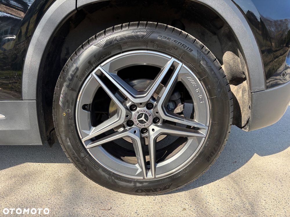 Mercedes-Benz GLA 200 7G-DCT AMG Line - 22