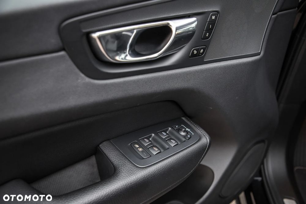 Volvo XC 60 D4 SCR Inscription - 24