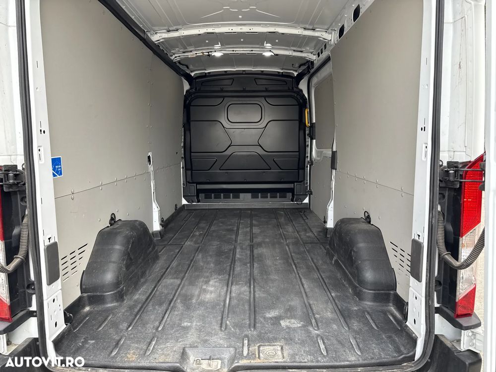 Ford Transit - 20