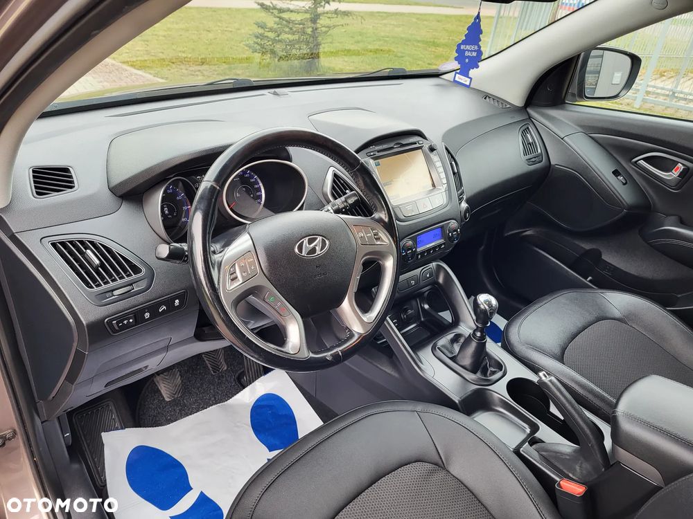 Hyundai ix35 blue 1.6 2WD Finale Gold - 18