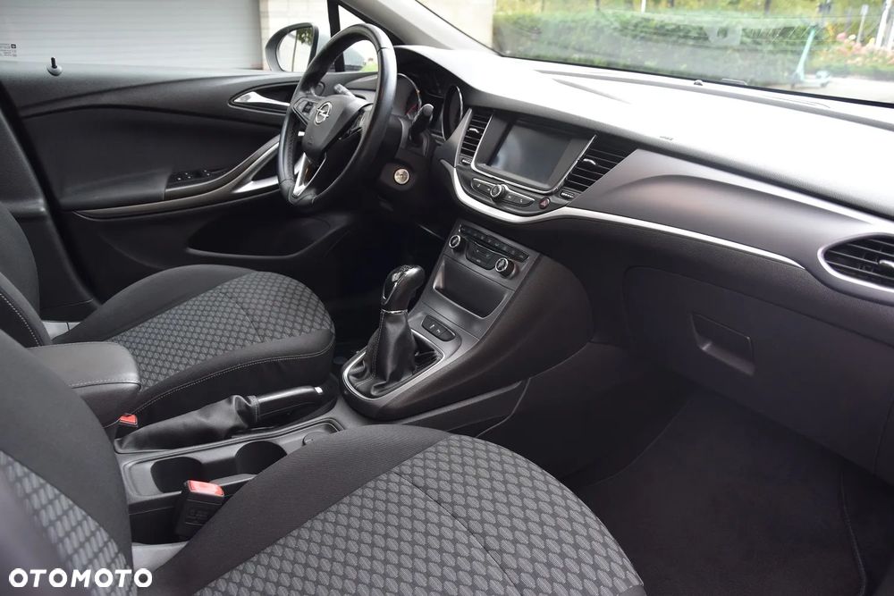 Opel Astra 1.4 T Dynamic S&S - 15