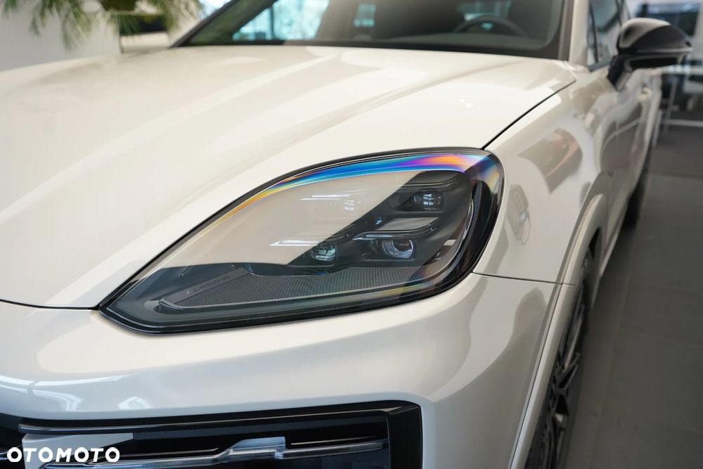 Porsche Cayenne Standard - 30