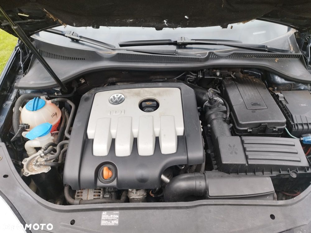 Volkswagen Golf - 8