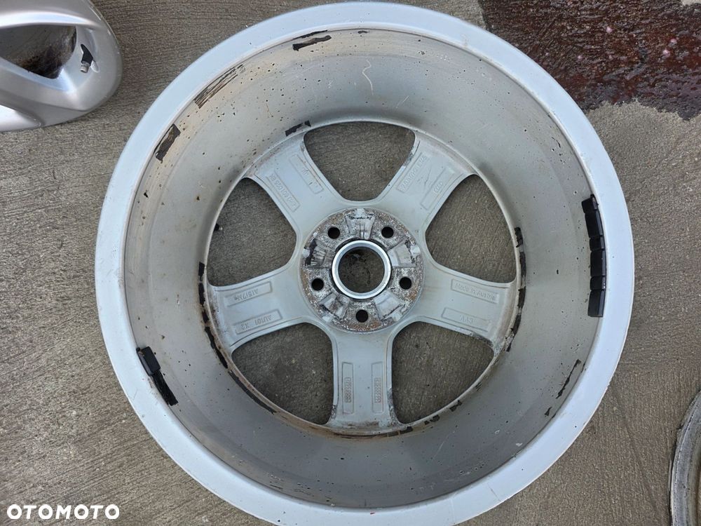 FELGA FELGI KOMPLET VW SKODA AUDI A4 A5 A6 7.5J R17 ET45 8K0601025BK 9/26 - 10