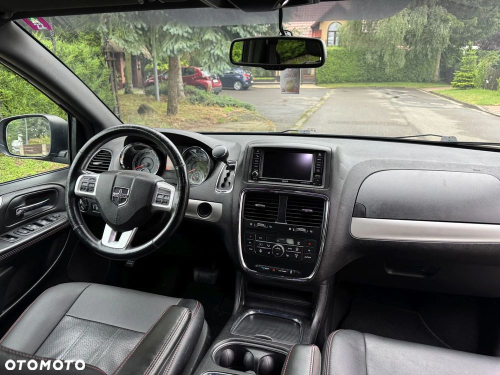 Dodge Grand Caravan 3.6 R/T - 14