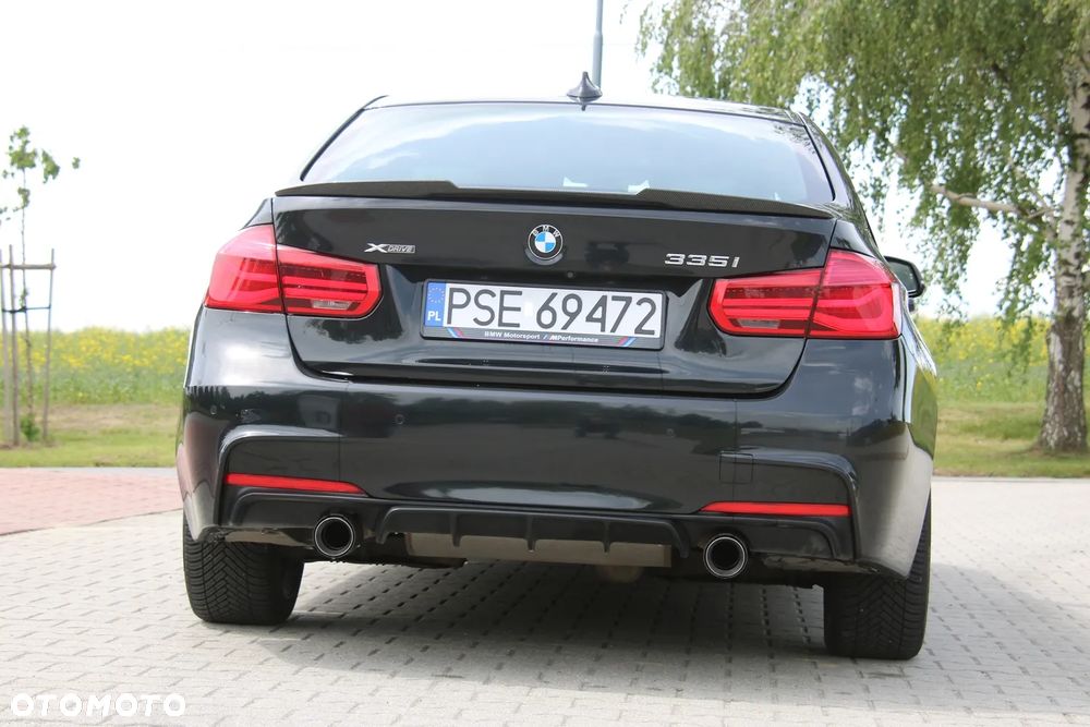 BMW Seria 3 335xi - 25