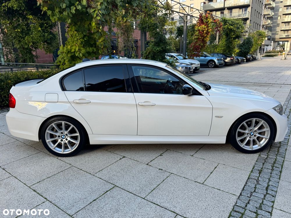 BMW Seria 3 320i - 5