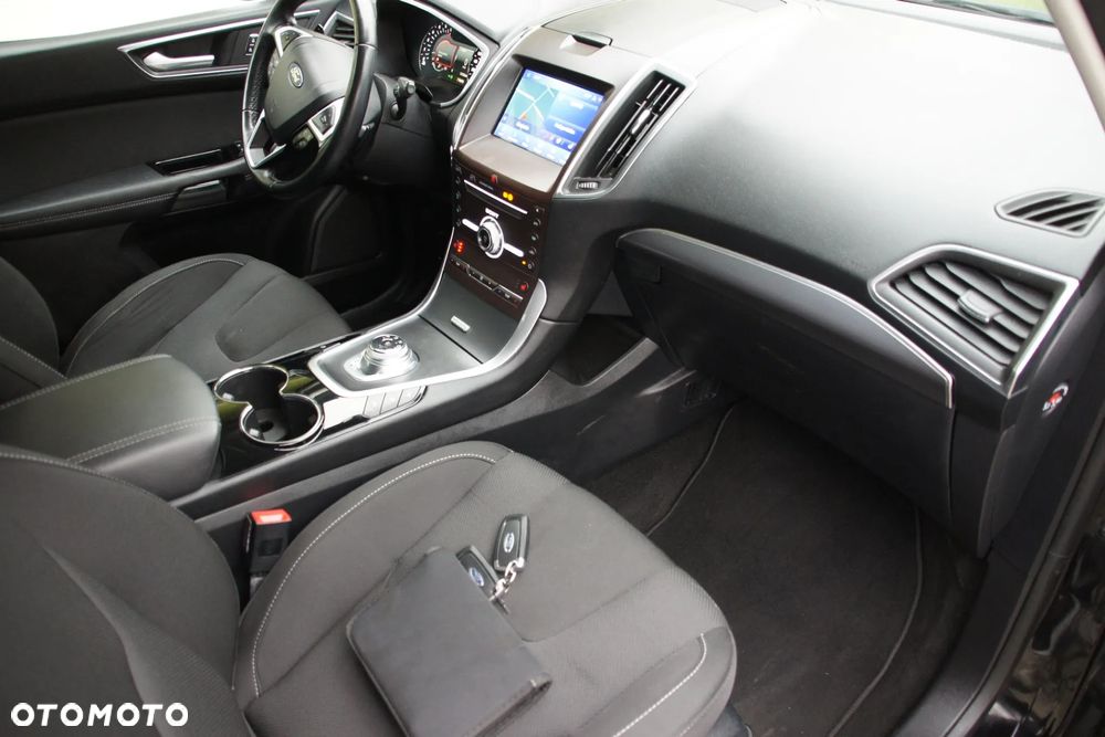 Ford S-Max 2.0 EcoBlue Titanium - 28