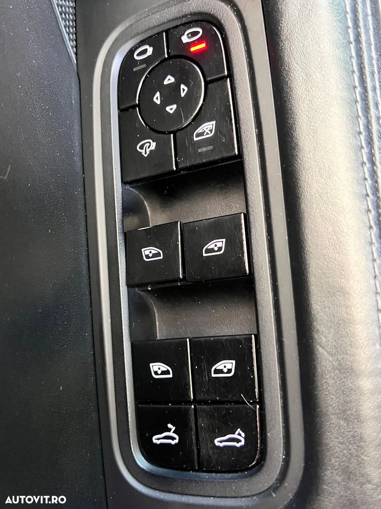 Porsche Cayenne - 24