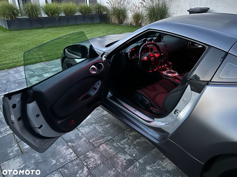 Nissan 370 Z - 10