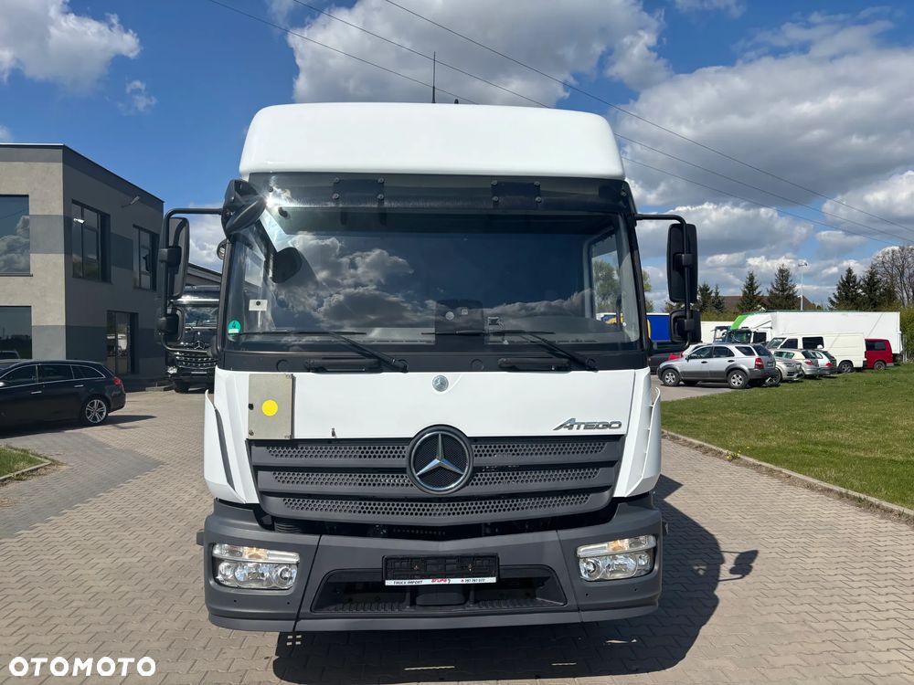 Mercedes-Benz ATEGO 1227 kontener z windą ,  kabina sypialna , webasto, klimatyzacja, niski przebieg , bezwypadkowy. (nie 1224, 1230) - 4