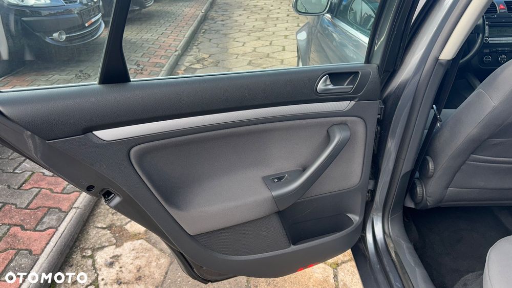 Volkswagen Jetta 1.9 TDI DPF Sportline - 15