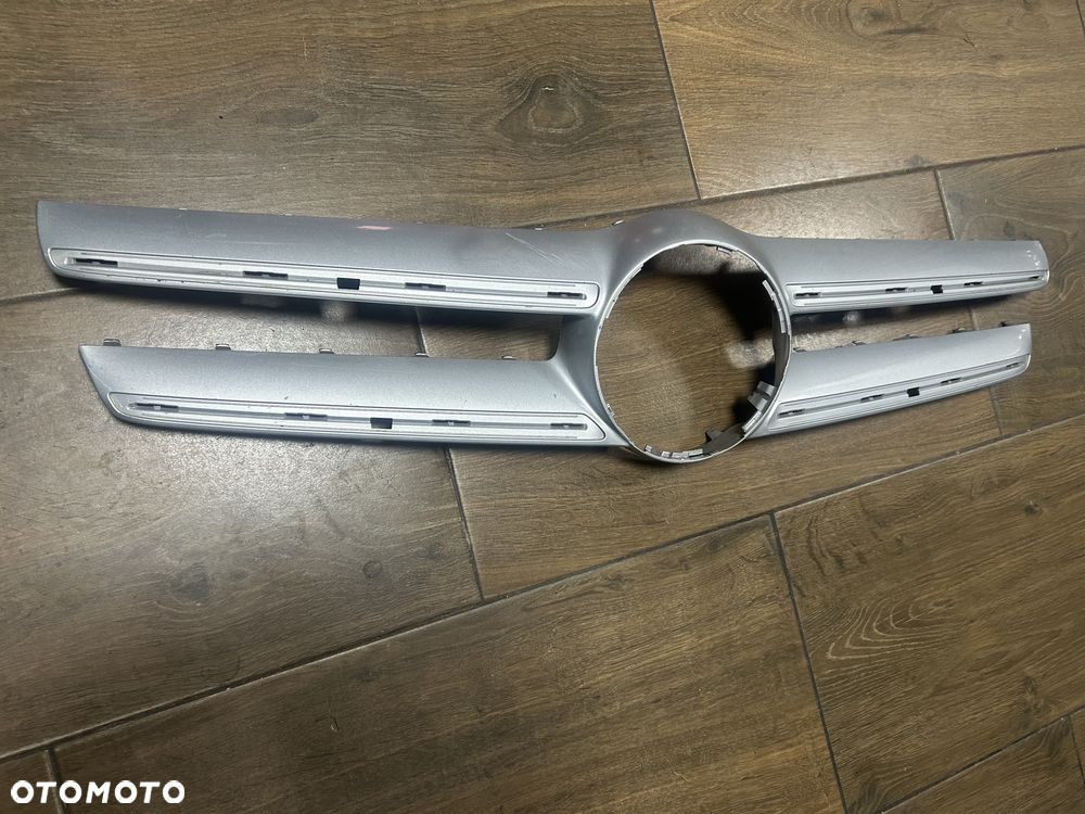 MERCEDES GLA W156 ATRAPA GRILL A1568880260 ORG