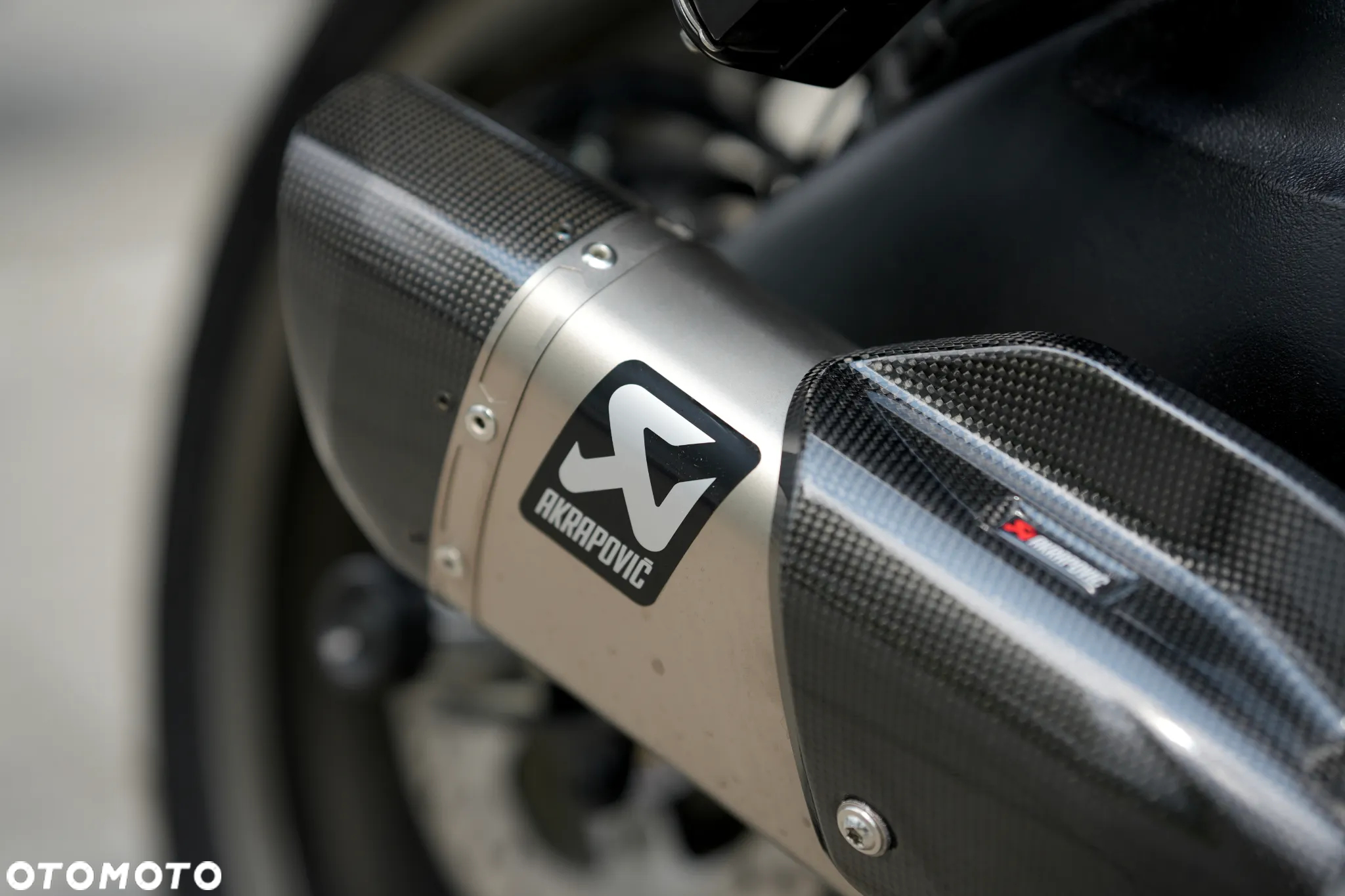 Suzuki GSX 1000 - 5