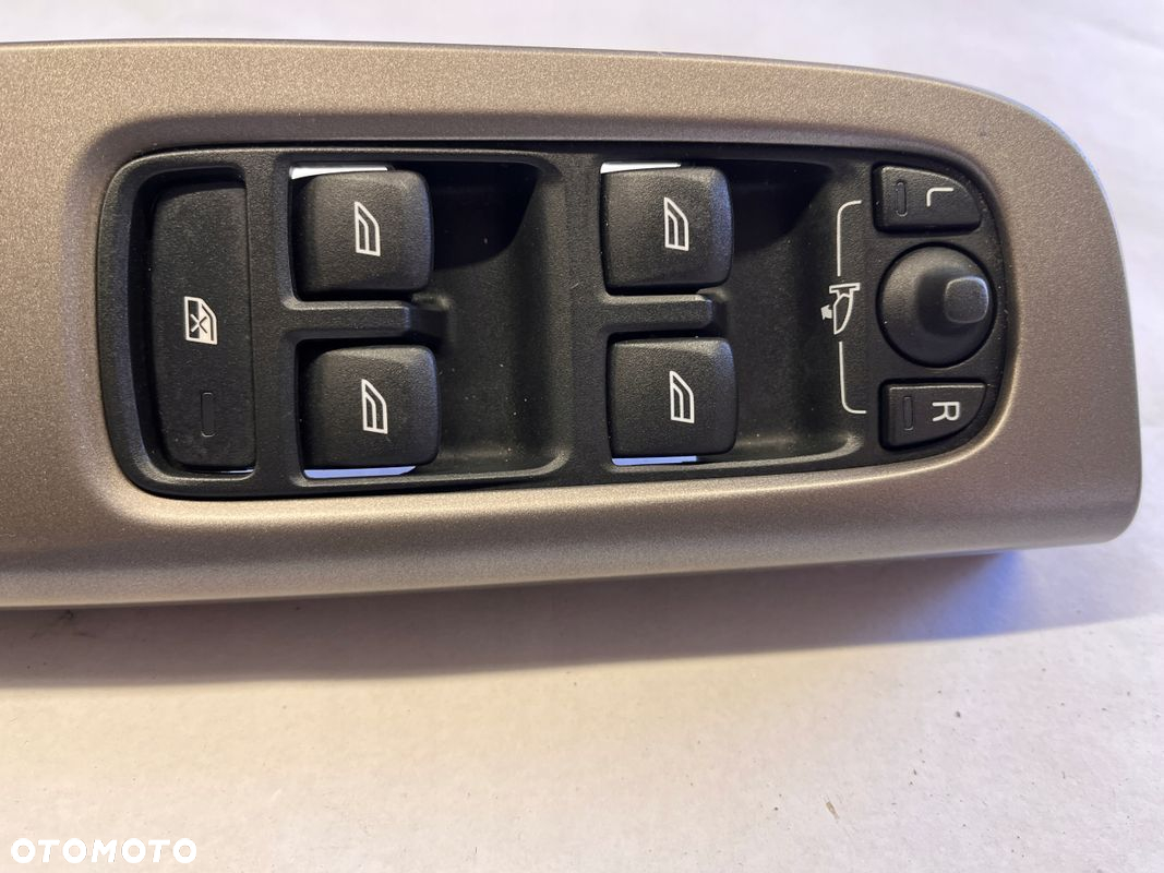 VOLVO V50 PANEL PRZEŁĄCZNIK SZYB LUSTEREK 31334350 8679667 - 2