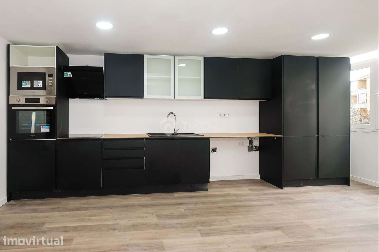 APARTAMENTO T3  NA AMORA – 100 m²  COMPLETAMENTE RENOVADO - Grande imagem: 2/28