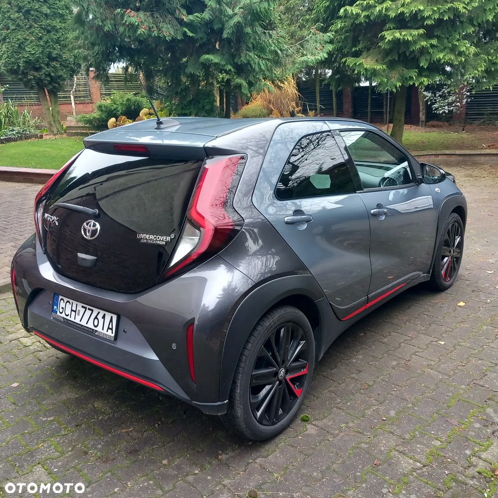 Toyota Aygo X 1.0 VVT-i Undercover - 4