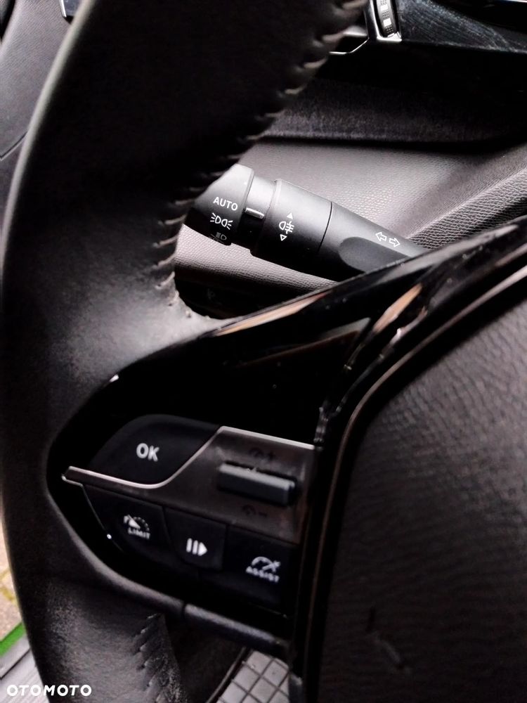 Peugeot 308 1.2 PureTech Allure S&S - 12