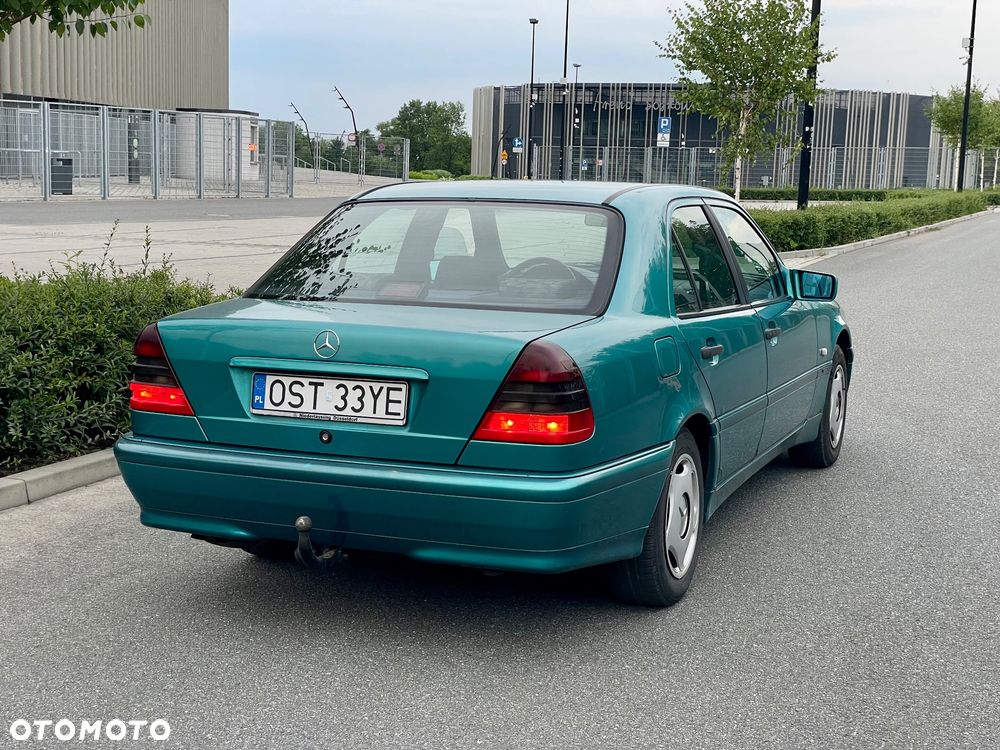 Mercedes-Benz Klasa C 220 T CDI Classic - 3