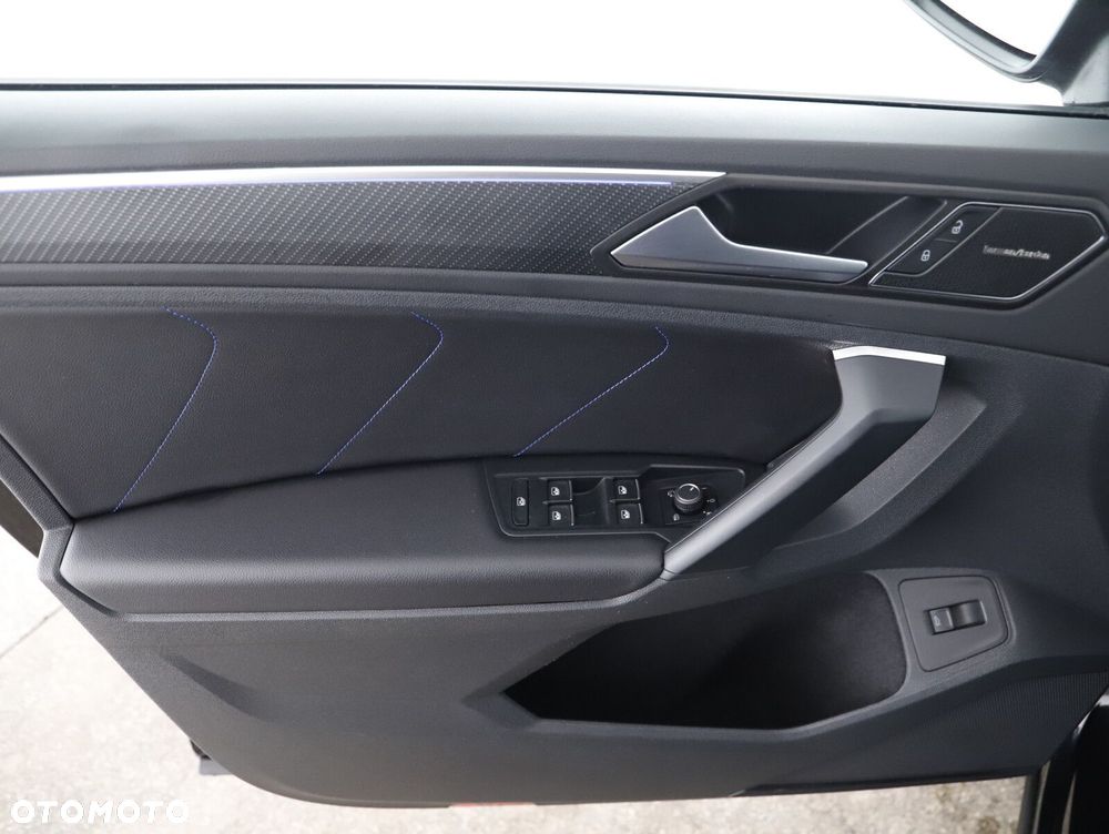 Volkswagen Tiguan - 19