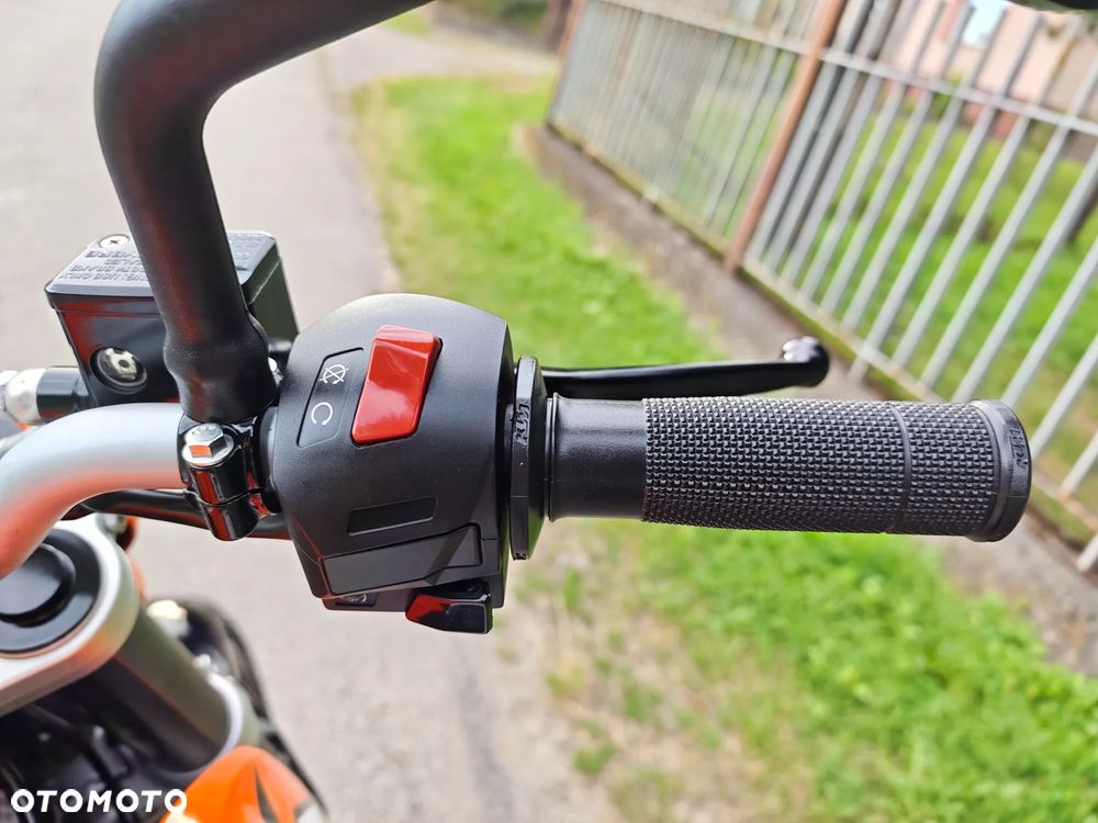 KTM Duke - 19