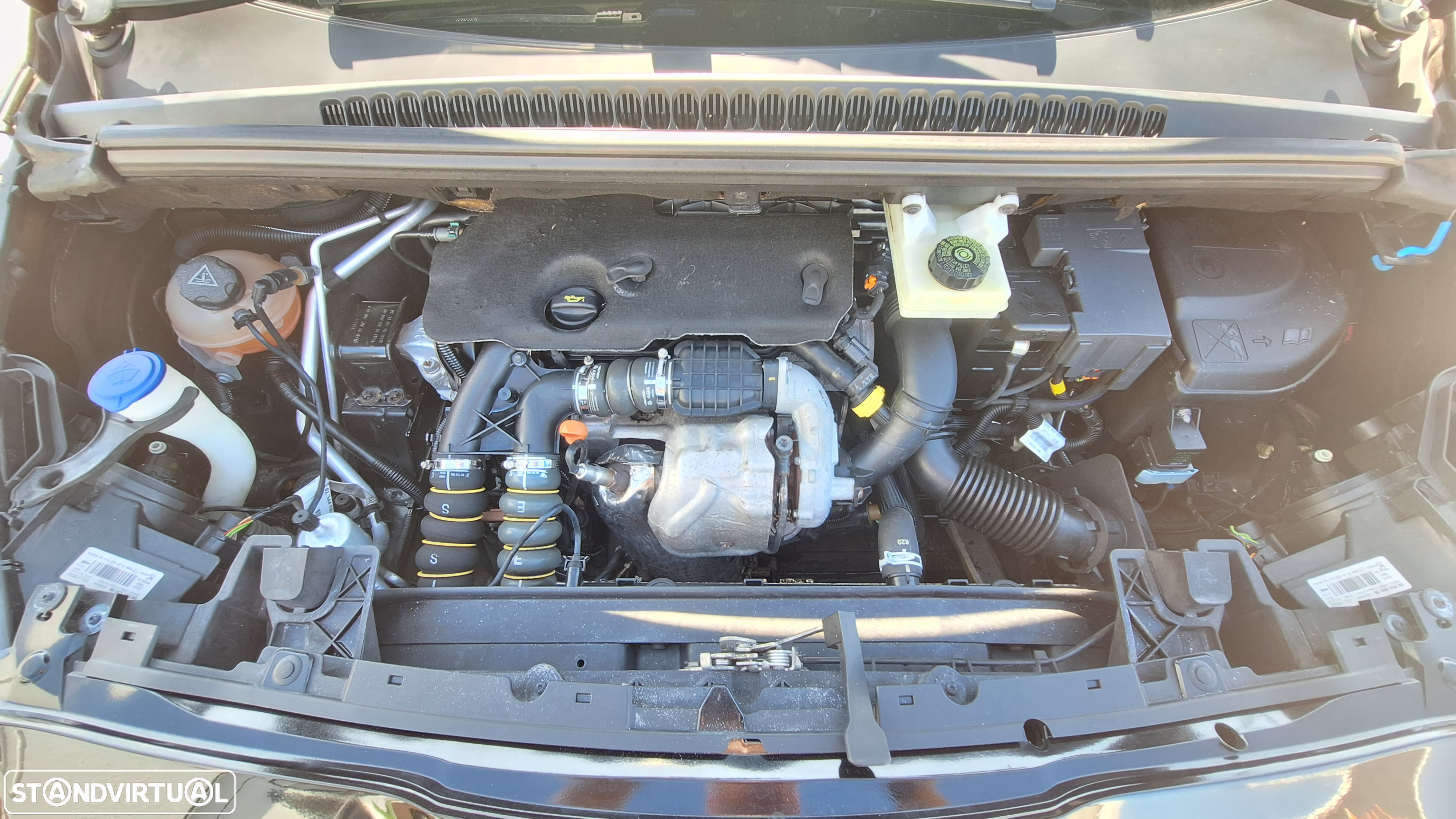 Peugeot 5008 1.6 HDi 7L Allure - 17