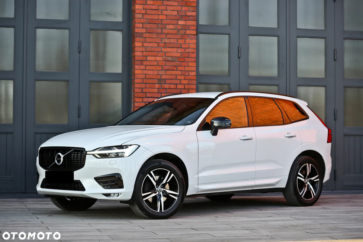 Volvo XC 60 D5 AWD Geartronic RDesign - 8