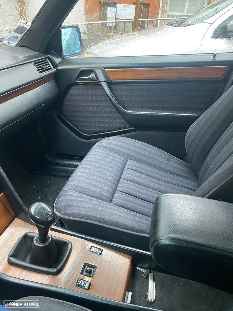 Mercedes-Benz W124 (1984-1997) 250 D - 5