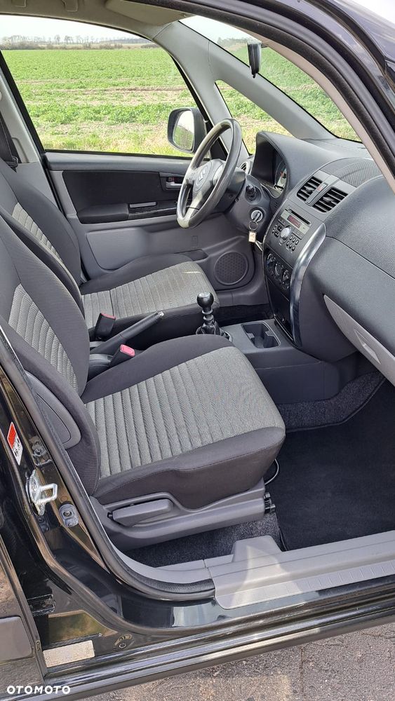 Suzuki SX4 2.0 DDiS Comfort 4WD - 8