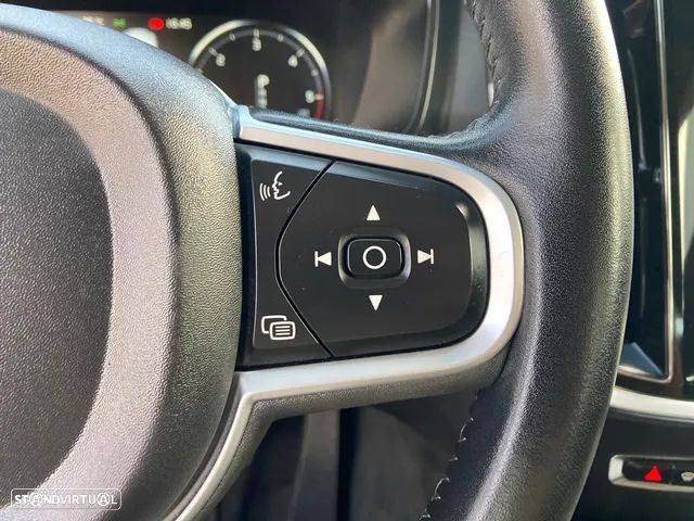 Volvo V60 2.0 D3 Momentum Core Geartronic - 13
