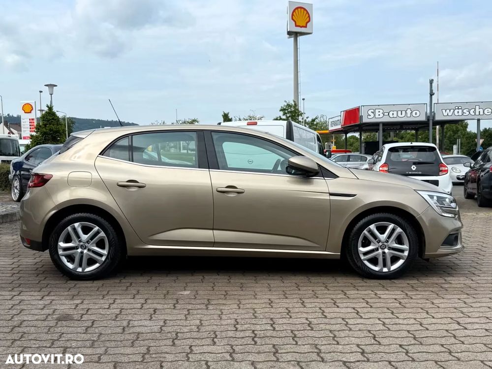 Renault Megane ENERGY TCe 100 EXPERIENCE - 17