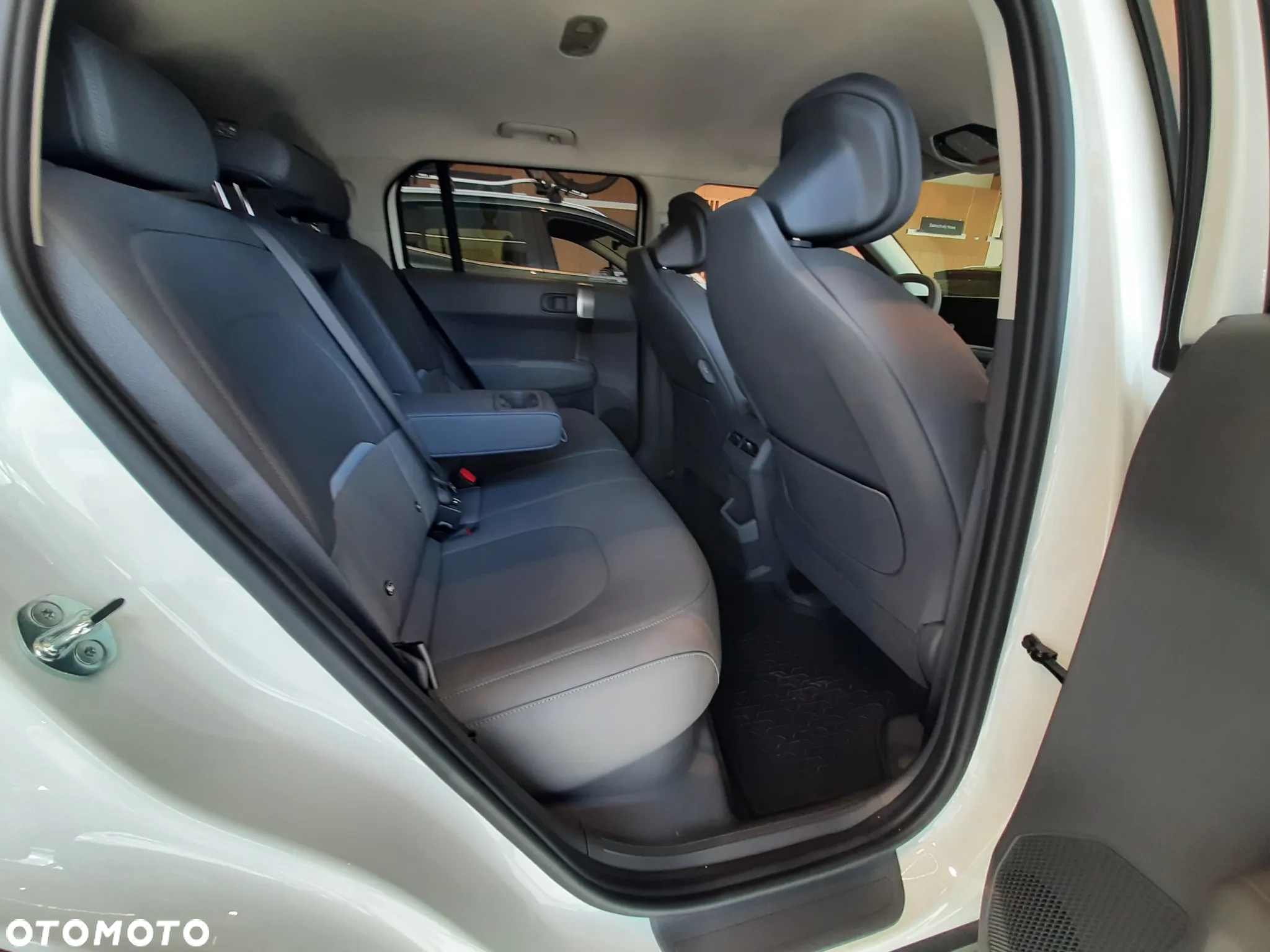 Kia EV3 81.4kWh Business Line - 8