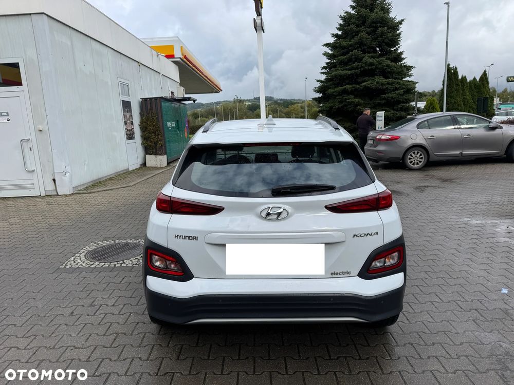 Hyundai Kona Electric 64kWh Premium - 4