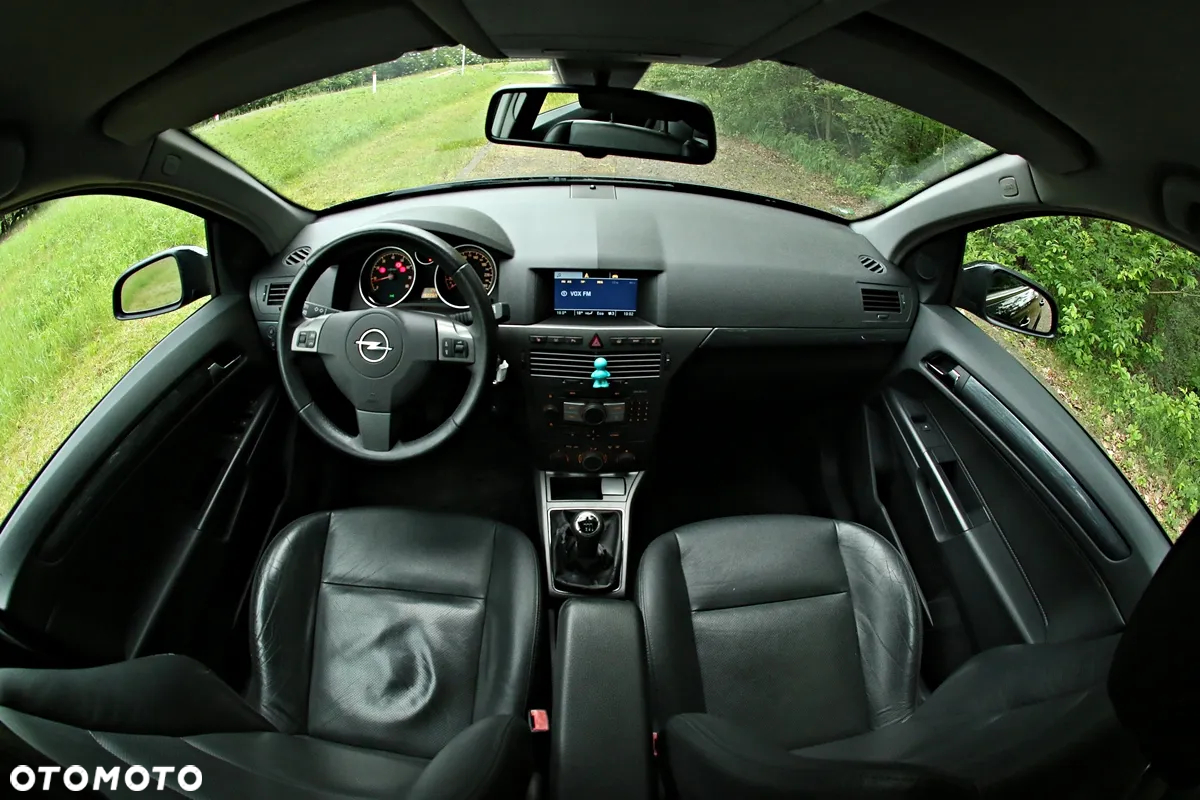 Opel Astra 2.0 Turbo Sport - 33