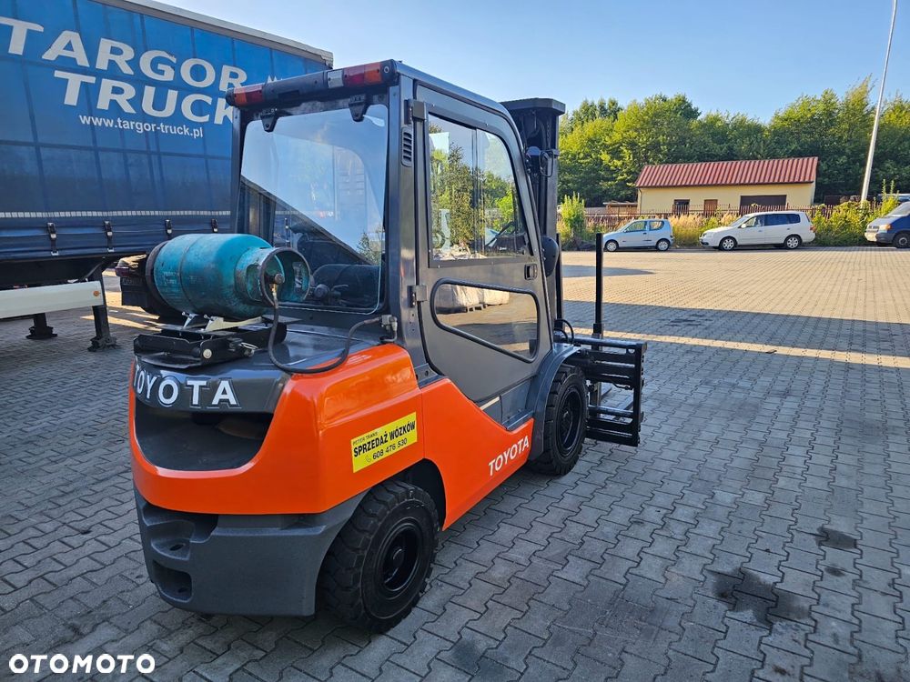 Toyota - 4