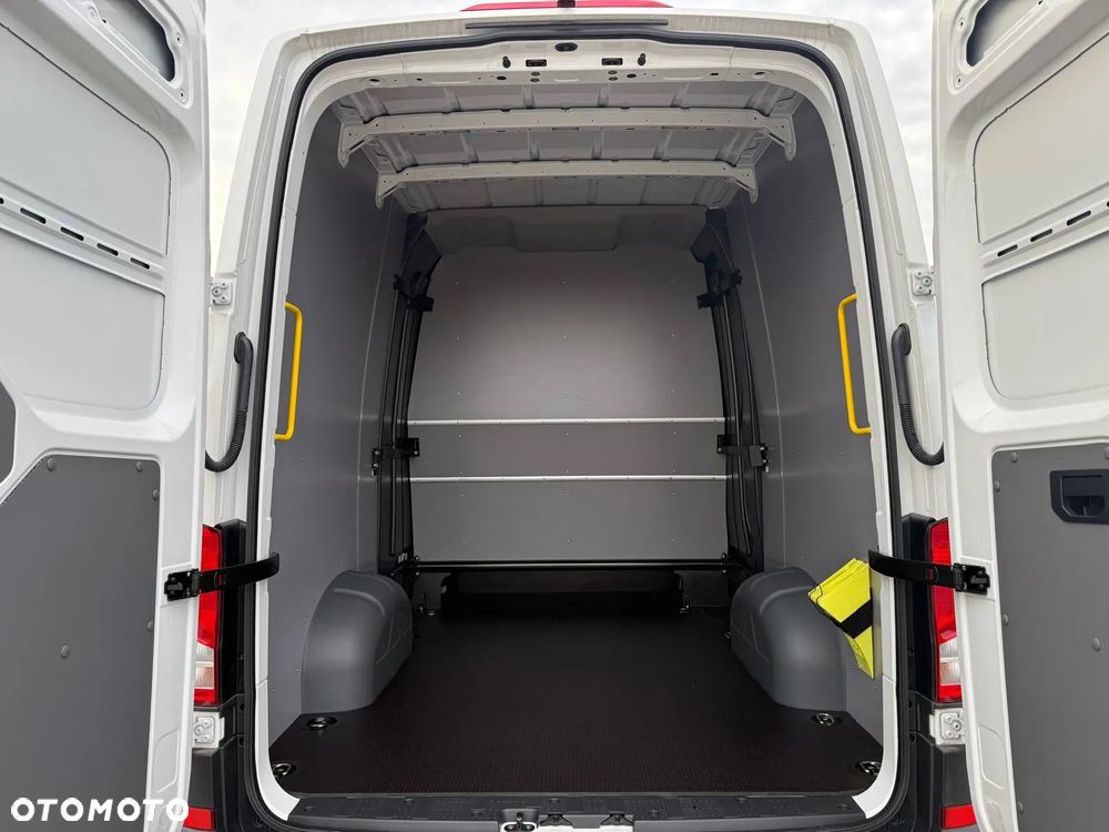 Volkswagen Crafter - 31