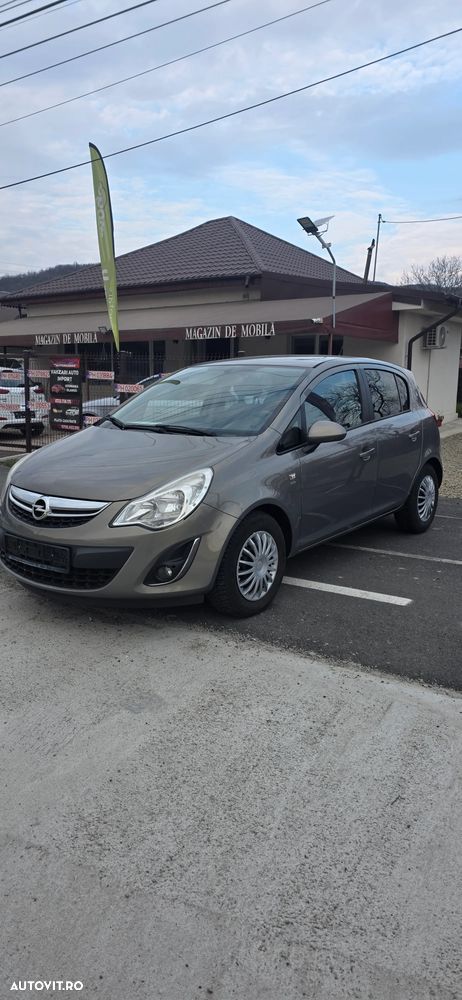 Opel Corsa 1.4 16V Satellite - 2