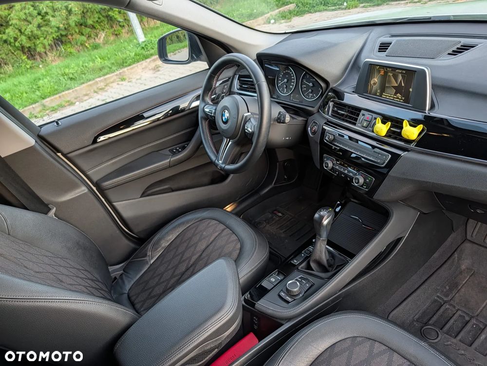 BMW X1 xDrive20i - 22